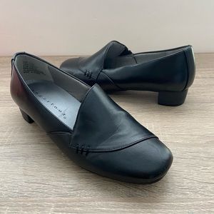 Sugarfoot Black Block Heel Slip-On Shoes Size 7.5